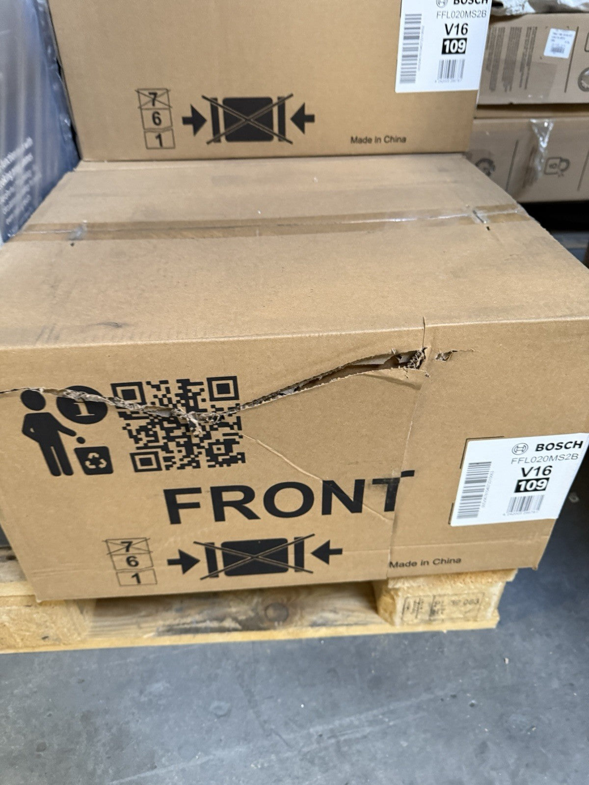 Bosch Series 2 FFL020MS2B Freestanding Small Microwave 20 Litre 26cm High