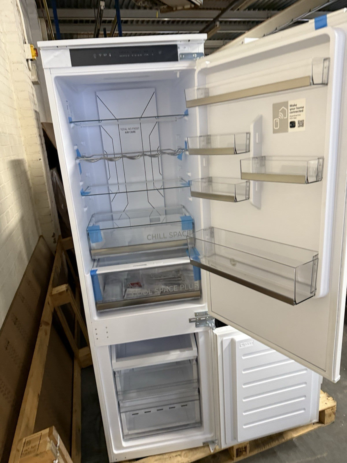 HOOVER HFTNF5518EW Integrated 70/30 Fridge Freezer - Sliding Hinge