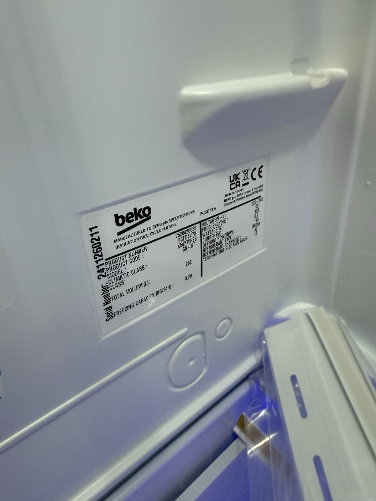Beko BCFD4V73 60:40 Integrated Frost Free Fridge Freezer RRP £449