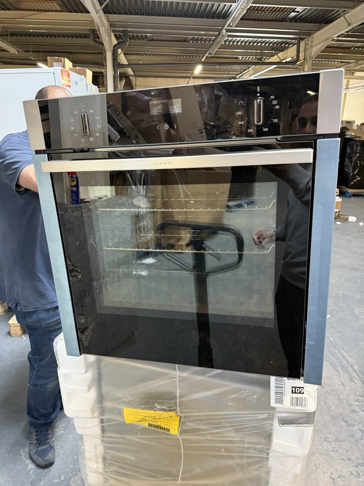 NEFF Slide&Hide B3ACE4HN0B Built-in Single Multifunction Oven - Black RRP £779