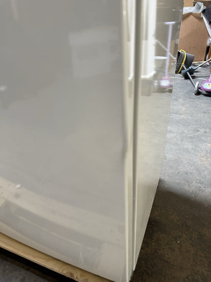 Beko CFG4582W 50:50 Freestanding Frost Free Fridge Freezer (Marks)