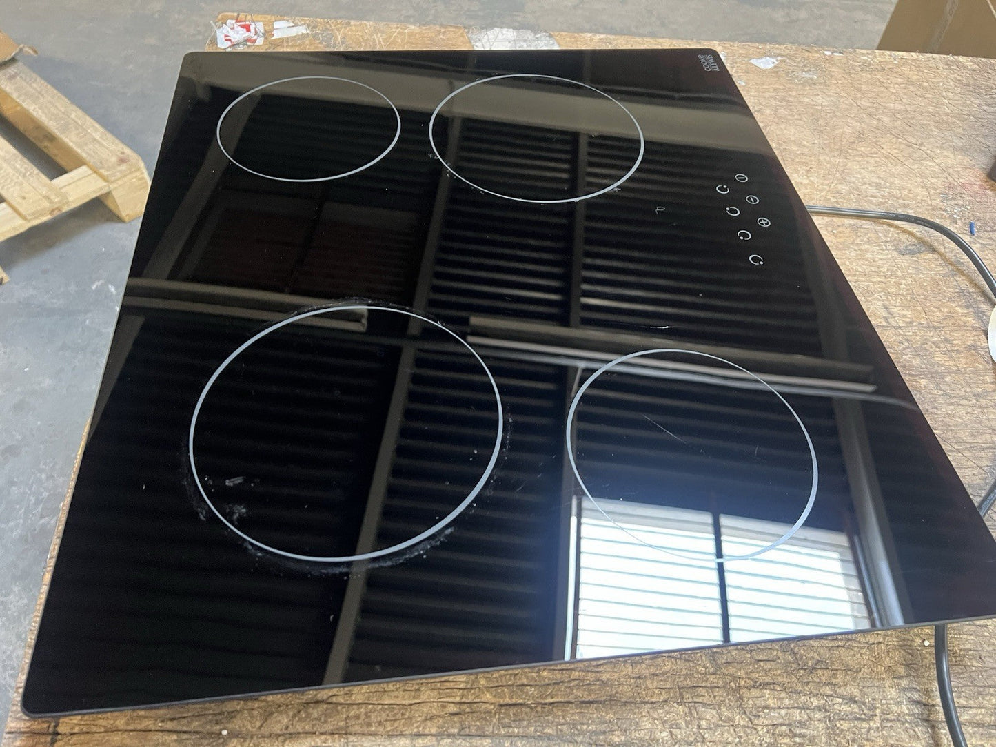 Cooke & Lewis CLCER60A 59cm  Ceramic Hob (Black)