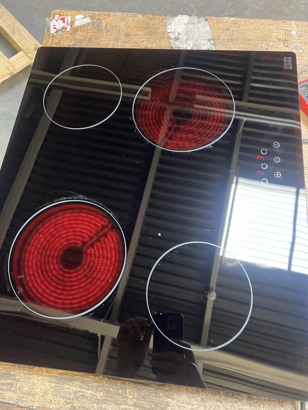 Cooke & Lewis CLCER60A 59cm  Ceramic Hob (Black)