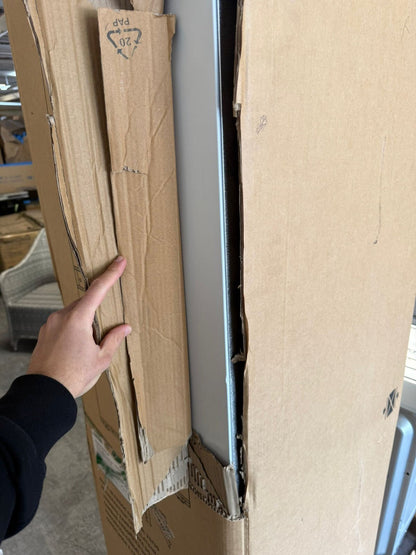 GoodHome GHBI7030FFUK 70:30 Classic Integrated Automatic defrost Fridge freezer