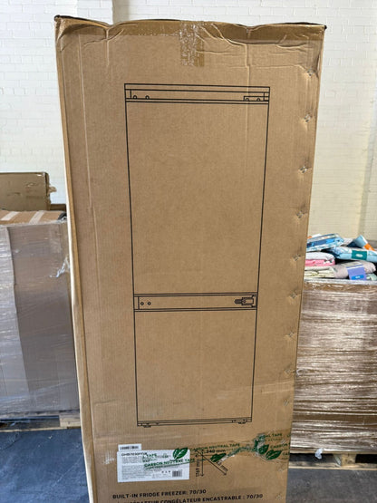 GoodHome GHBI7030FFUK 70:30 Classic Integrated Automatic defrost Fridge freezer