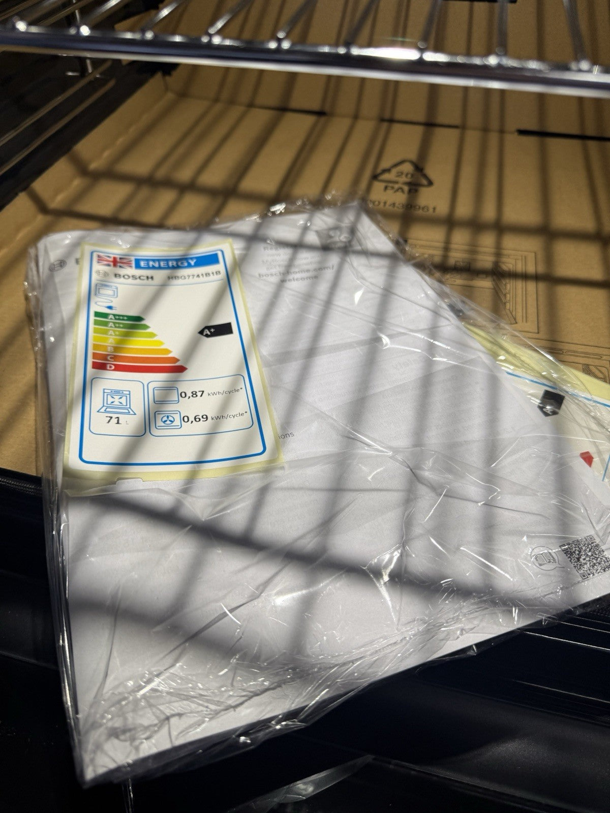 Bosch Series 8 HBG7741B1B Built-In Electric Self Cleaning Single Oven, Black