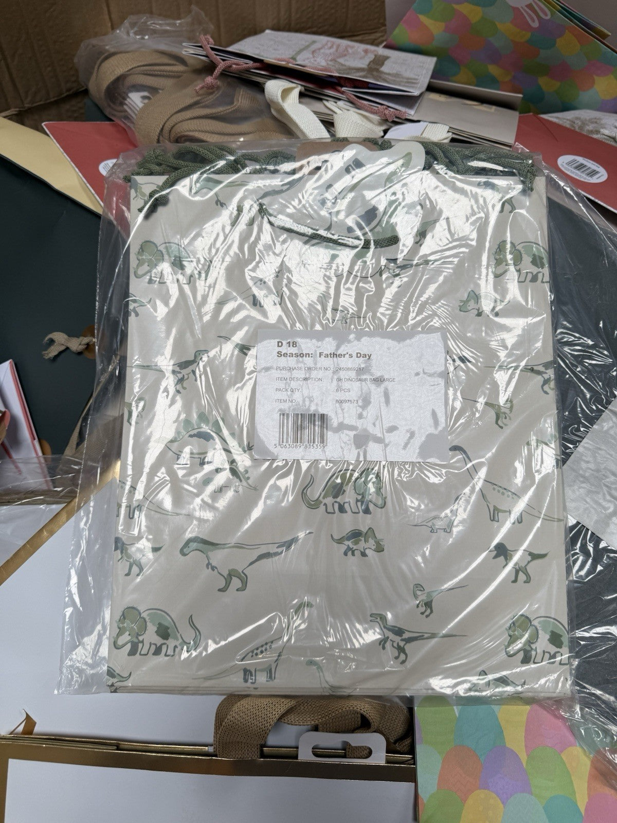 Seasonal Gift Bags Joblot Wholesale Overstock 500 Bags