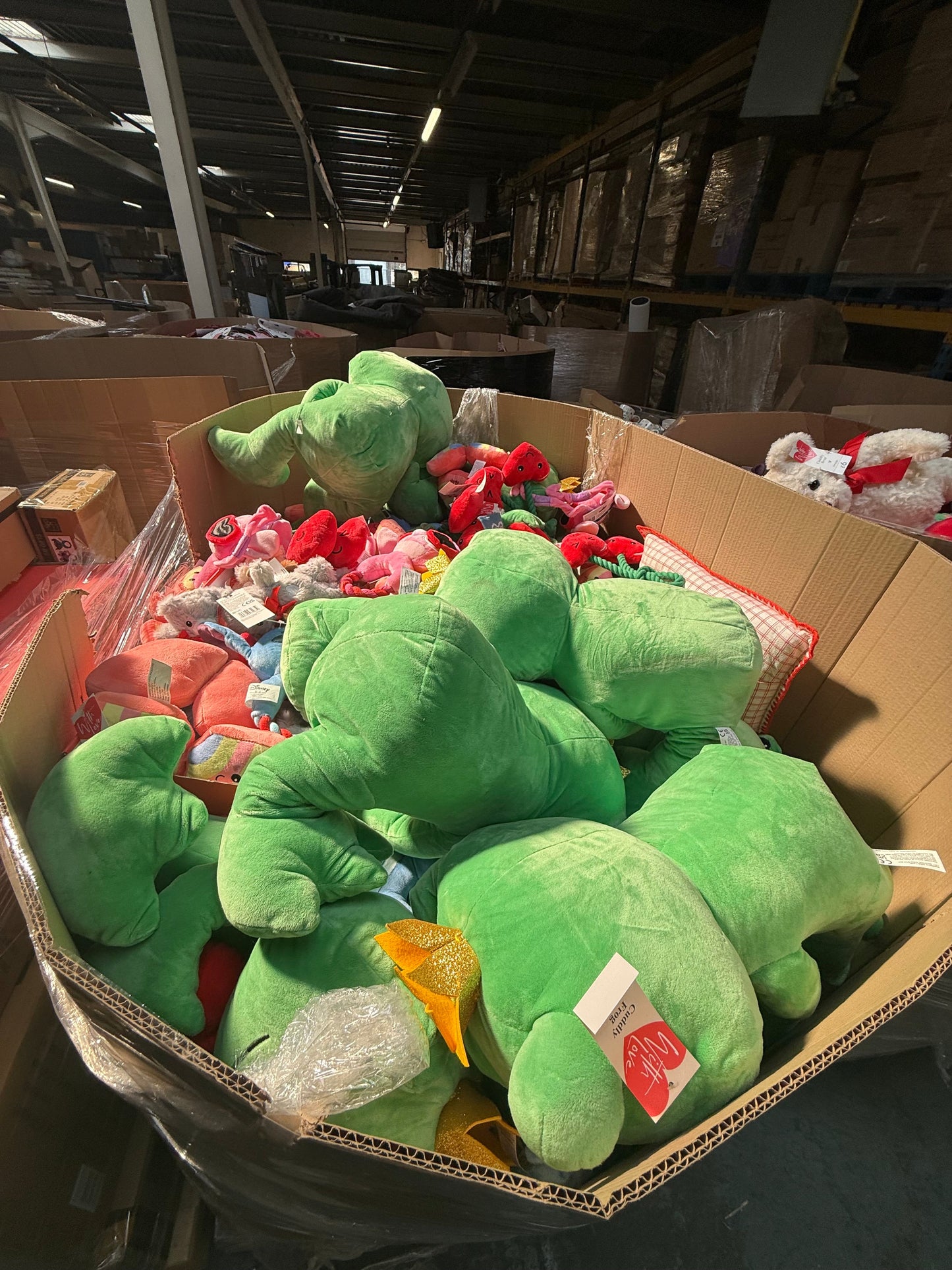 Seasonal Soft Toys Bulk Pallet New Overstock No